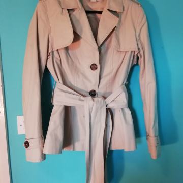 Ženski kratki baloner, Zara