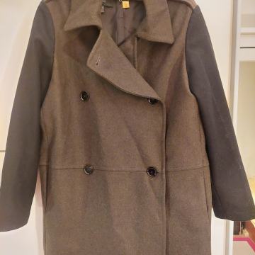 Ženski kratki kaput