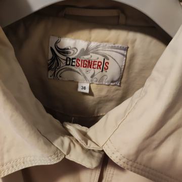 Ženski kratki mantil