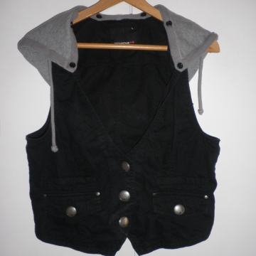 ŽENSKI LAGANI TRAPER PRSLUK / JAKNA 38 M