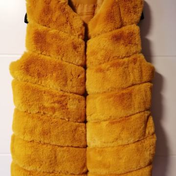 Ženski prsluk žuti vel. 36/38 jesen zima