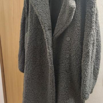 ŽENSKI TEDI KAPUT....POVOLJNO ..PRODAJE Se