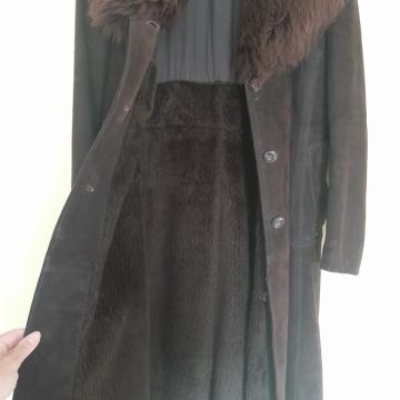 Ženski zimski kožni  kaput 44