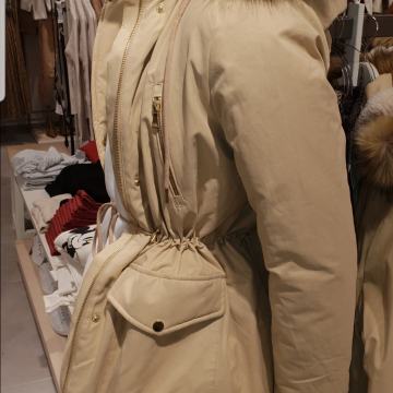 Zimska jakna Stradivarius