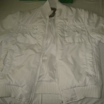 ZIMSKA BIJELA JAKNA VEL.38/40