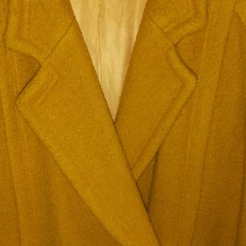 Ženski kaput- runska vuna