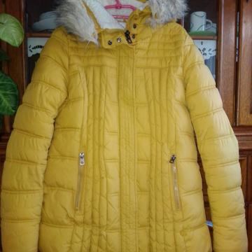 Žuta Pull&Bear jakna