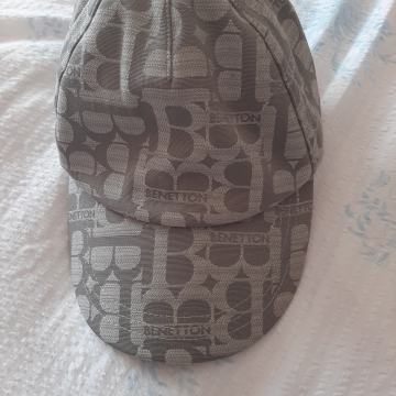 Ķapa šilterica Benetton