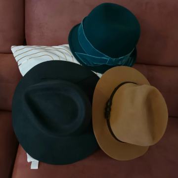 CLUB MONACO..DIXIE..ŠEŠIRI RAZNI..ANGORA..VUNA