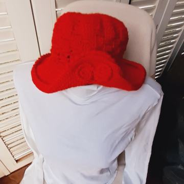 Crveni  vuneni šešir M-L