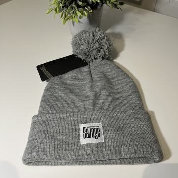 Nova siva zimska kapa s pomponom- Savage