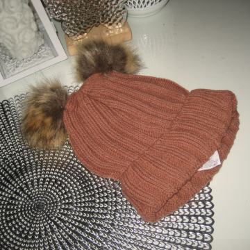 KAPA S KRZNENIM PON-PONIMA - NOVO