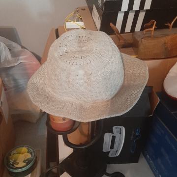 šešir za plažu
