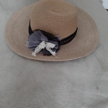 novi šešir za ljeto