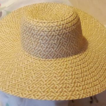 Slamnati šešir, novi