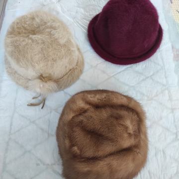 Šubara i dva šešira