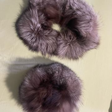 Šubara i okovratnik od krzna polarne lisice