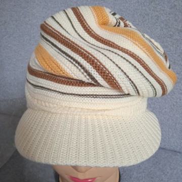 Vrećasta kapa sa šiltom