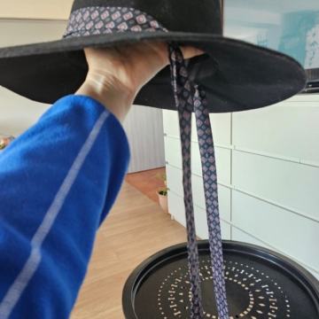 Zara vuneni šešir sa vrpcom M NOVI