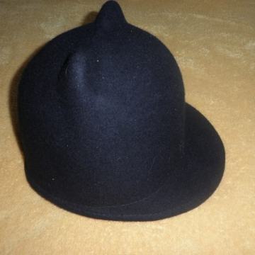 ZARA - ŽENSKA LAGANA VUNENA KAPA M