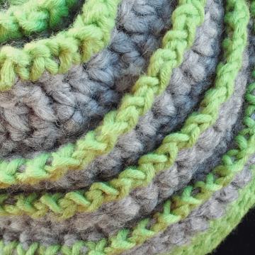 Zeleno siva vunena kapa M-L