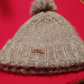 Zenska kapa . BARTO . Vel. S