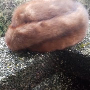 Ženska šubara nerc