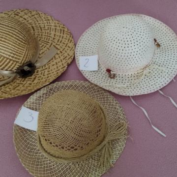 Ženski slamnati šeširi i torba,torbica