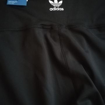 NOVE Adidas kratke tajice