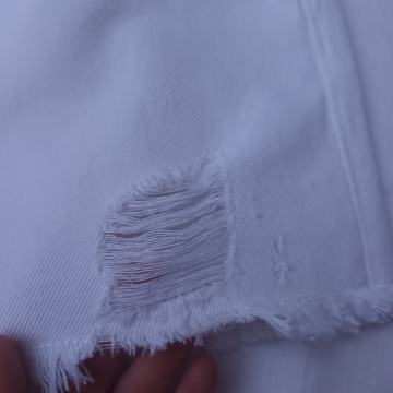 Bijeli šorc traper 34 novo