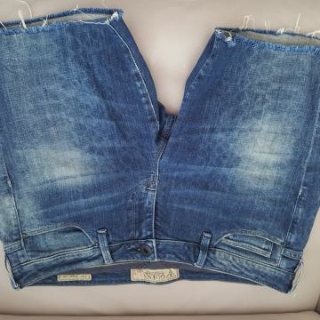 GUESS traper kratke  hlace W31