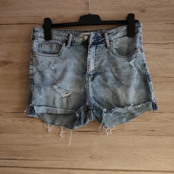 H&M kratke hlače