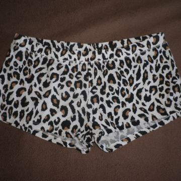 H&M - ŽENSKE KRATKE PAMUČNE HLAČE 40 M / L