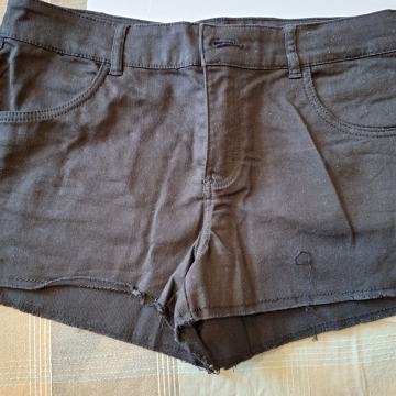 Kratke crne traper hlače H & M