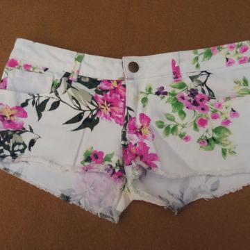 Kratke hlače Calzedonia vel. S