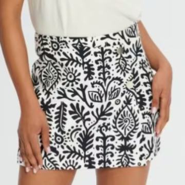 KRATKE HLAČE VEL XL - NOVO