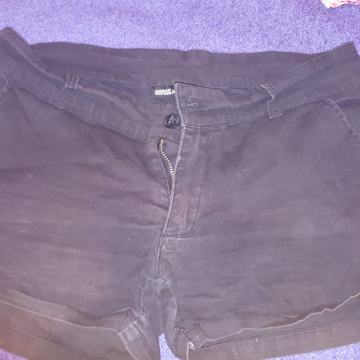 KRATKE HLAČE HLAČICE URBAN REPUBLIC 32    42 RASPRODAJA