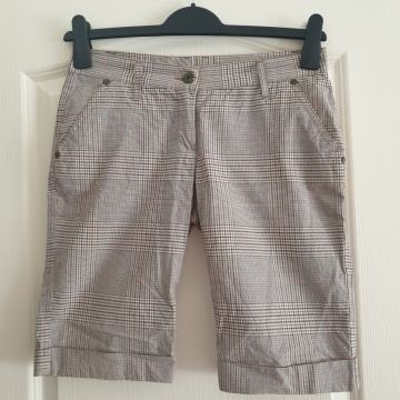 Kratke karirane hlače XS