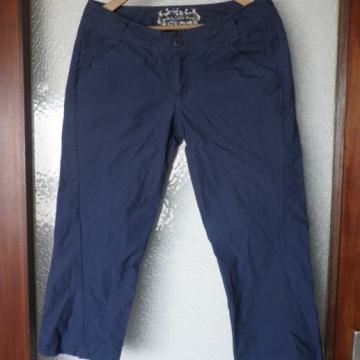 LTB - ŽENSKE PAMUČNE BERMUDE / KAPRI HLAČE 34 XS