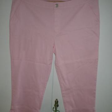 MANA - ŽENSKE LAGANE PAMUČNE KAPRI HLAČE 46 XL