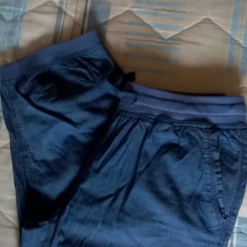 PLAVE CAPRI HLAČE "MANA" - VEL.40