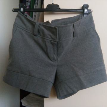 Sive kratke hlačice, H&M, 36