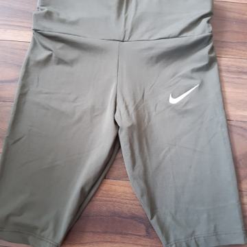 Sportske kratke  hlače 36 nike
