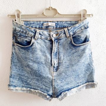 Traper šorc Bershka 36