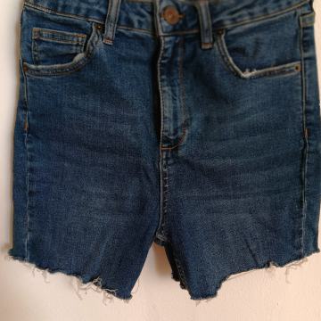 Traper šorc vruće hlačice 36 novo