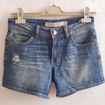 Traper šorc vruće hlačice ZARA 34