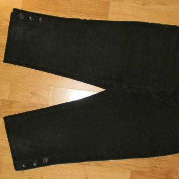 Ženske kapri hlače vel. 40 samt. crne i smeđe