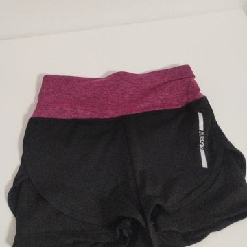 Ženske kratke sportske hlače Vel.S Očuvano
