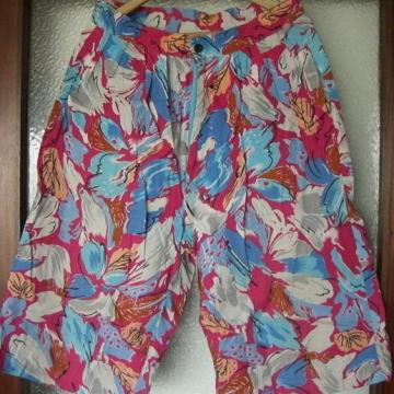 ŽENSKE PAMUČNE KRATKE HLAČE / BERMUDE 42 - 44 L