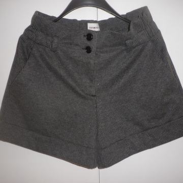 ŽENSKE TOPLE KRATKE HLAČE 38 M